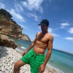 Úrsula Corberó Instagram – He vuelto a mi isla favorita con mi persona favorita 🦞 Feliç revetlla de Sant Joannnnnn btw ✨ Menorca, Islas Baleares