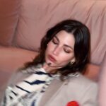 Úrsula Corberó Instagram - Abril, rosas mil 💔