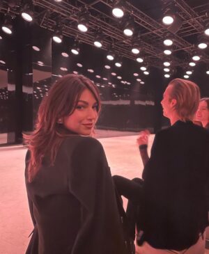 Úrsula Corberó Instagram - Merci Paris 💋 @ysl @anthonyvaccarello 🌹