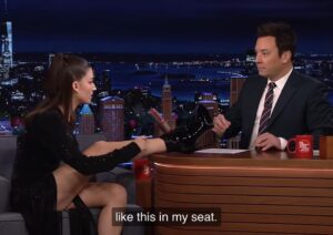 Úrsula Corberó Instagram - Ahhhhhhhhhhh 🤪🤪🤪 Thank you for having me, I had so much fun @jimmyfallon @fallontonight 💘
-
Chic@s chic@s gracias por tanto mensaje precioso. Qué noche inolvidable ✨