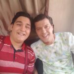 İlker Aksum Instagram - Kardeşimle sette son sahnelerimiz.😆 @yagizcam10line_