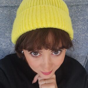 İrem Kahyaoğlu Instagram - Yılın ilk beresi sevincimi sizinle paylasmak boynumun borcudur #nofilter #yesbb