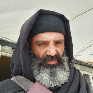 Şahverdi Ali Eren Instagram - İnsan 3 renktir. Biri kendini gösterdiği renk. Diğeri olmak istediği renk, bir diğeri ise insanların gördüğü renktir...
Peki sizin renkleriniz arasında kaç ton fark var acaba?