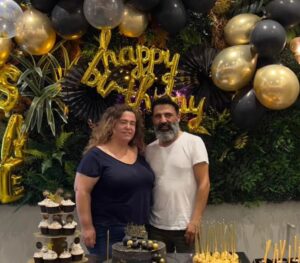 Şahverdi Ali Eren Instagram - 50 yıllık ömrümde ilk kez doğum günümde bu kadar mutlu oldum. Emeğinize yüreğinize sağlık. Orda olan olmayan herkese teşekkürler...