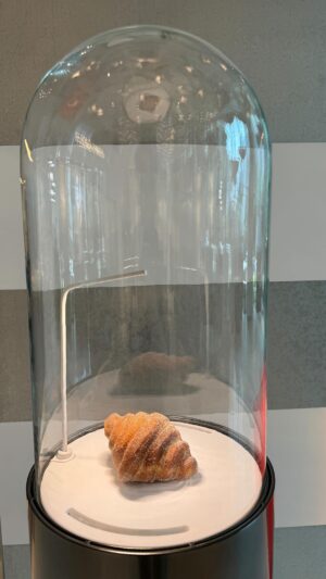 Cédric Grolet Instagram - Croissant beignet #cedricgrolet ⚡️