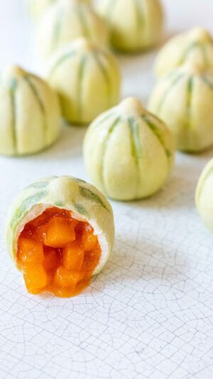 Cédric Grolet Instagram - « Le Melon » pour la première fois, disponible le 16 août à #lemeurice 🔆 #cedricgrolet