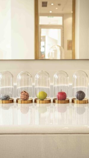 Cédric Grolet Instagram - Présentation de notre nouvelle collection avec mon coffret 5 fruits! Tente d’en remporter un en mentionnant la personne avec laquelle tu aimerais le partager! Réponse lundi en story ❤️ #cedricgrolet