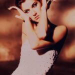 Céline Dion Instagram - I can’t believe it’s been 25 years since we released ‘Falling Into You’! (I think I was only 10 at the time! LOL 🤣… I wish!) Our world has changed so much since then and who knows what’s coming next, but 25 years later I still love performing the songs on this album and I can’t wait to do that again! Thank you from the bottom of my heart for making my music a small part of your lives and for your love and support throughout all these years! As things continue to improve out there, please stay safe and healthy until we're able to get back together again and celebrate. ❤️ - Love Celine xx… Je ne peux pas croire que cela fait 25 ans que l’album « Falling Into You » est sorti ! (Je devais avoir 10 ans à l'époque, je pense… ! LOL 🤣) Notre monde a bien changé depuis, et qui sait ce que nous réserve l’avenir… Vingt-cinq ans plus tard, j’aime toujours interpréter les chansons de cet album et j’ai tellement hâte de les chanter de nouveau ! Merci du fond du cœur d'avoir fait une place pour ma musique dans votre vie… et merci pour votre amour et votre soutien pendant toutes ces années! Alors que les choses continuent de s'améliorer, restez bien en sécurité et en bonne santé jusqu'à ce que nous puissions être de nouveau ensemble et célébrer. ❤️ - Love, Céline xx… 📷 Randee St. Nicholas & Daniela Federici #FallingIntoYou25 #FIY25