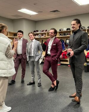 Céline Dion Instagram - My boys and I had such a fun time visiting with the Montreal Canadiens after their hockey game with Vegas Golden Knights in Las Vegas Monday night.  They played so well, what a game!! Thank you for meeting us after the game, guys!  That was memorable for all of us. Have a great season! - Celine xx…

Mes fils et moi avons eu beaucoup de plaisir à rencontrer les Canadiens de Montréal après leur match de hockey contre les Golden Knights de Las Vegas lundi soir.  Ils ont si bien joué, quel match !!! Merci de nous avoir rencontrés après le match, les gars !  C’était mémorable pour nous tous. Bonne saison à tous ! - Céline xx...

@canadiensmtl @vegasgoldenknights @arberxhekaj_ @colecaufield @nsuzuki_37 @alexnewhook_
