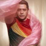 César Doroteo Instagram - ¡Gracias @betovargasmx por estas fotos maravillosas! Me encantó todo. Que siga brillando el #Pride por el amor y la fantasía de vivirnos como somos, plenos y felices. Que muchas voces sigan gritando y celebrando cada año, todos los días. #loveislove #gaypride Body @proteomx Tenis @pink.runway 👟 Mexico City, Mexico