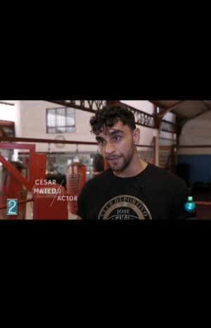 César Mateo Instagram - Gracias @tveactiva2 por la entrevista y gracias a @cdjosevalenciano y @dani_gombau por hacerme sentir como en casa. 🥊🥊
Y como no a la artífice de todo esto @martagodp 😍😍