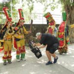 Cătălin Bordea Instagram - Diseară mă îmbrac în icoană, o femeie se uită la fundul meu, @nelucortea bagă in el și dansul nu e normal la vârsta mea. @americaexpressromania @mariannegotei @vladcazino