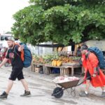 Cătălin Bordea Instagram - Diseară mă părăsește cameramanul, Nelu se transformă în câine și un mustăcios râde de mine. Vis. @americaexpressromania @nelucortea @mariannegotei