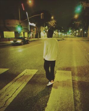Caleb McLaughlin Instagram - It’s 8 o’clock in the morning 🚶🏿#knightwalker