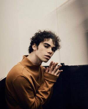 Cameron Boyce Instagram - Ladies and gentlemen: Taryn the carin’ collaborative cousin. @taryndudleyphoto