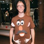 Cameron Kennedy Instagram - Halloween 2022. Swipe to swap my costume.