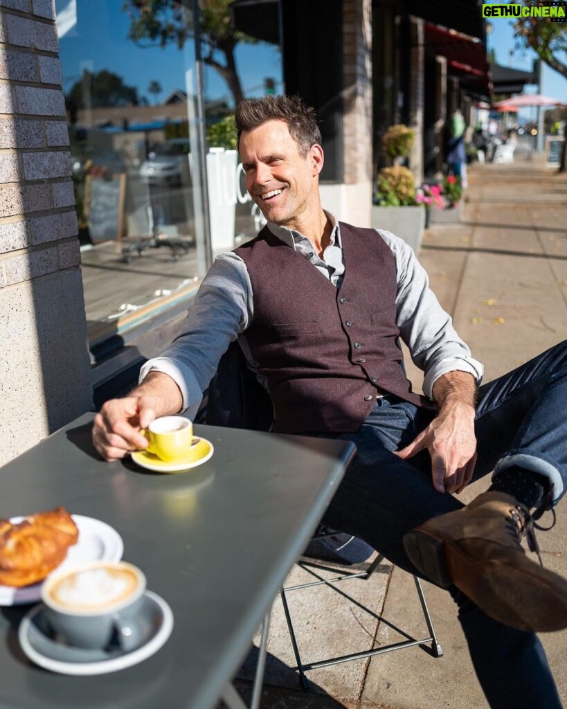 Cameron Mathison Instagram - Life without espresso is like something without something. Please pardon my nonsense, I haven’t had my shot yet. Espresso & sunshine ☕️☀️☺️ #coffeeshop #coffeelover #espresso 📸 @vanessa.mathison Los Angeles, California