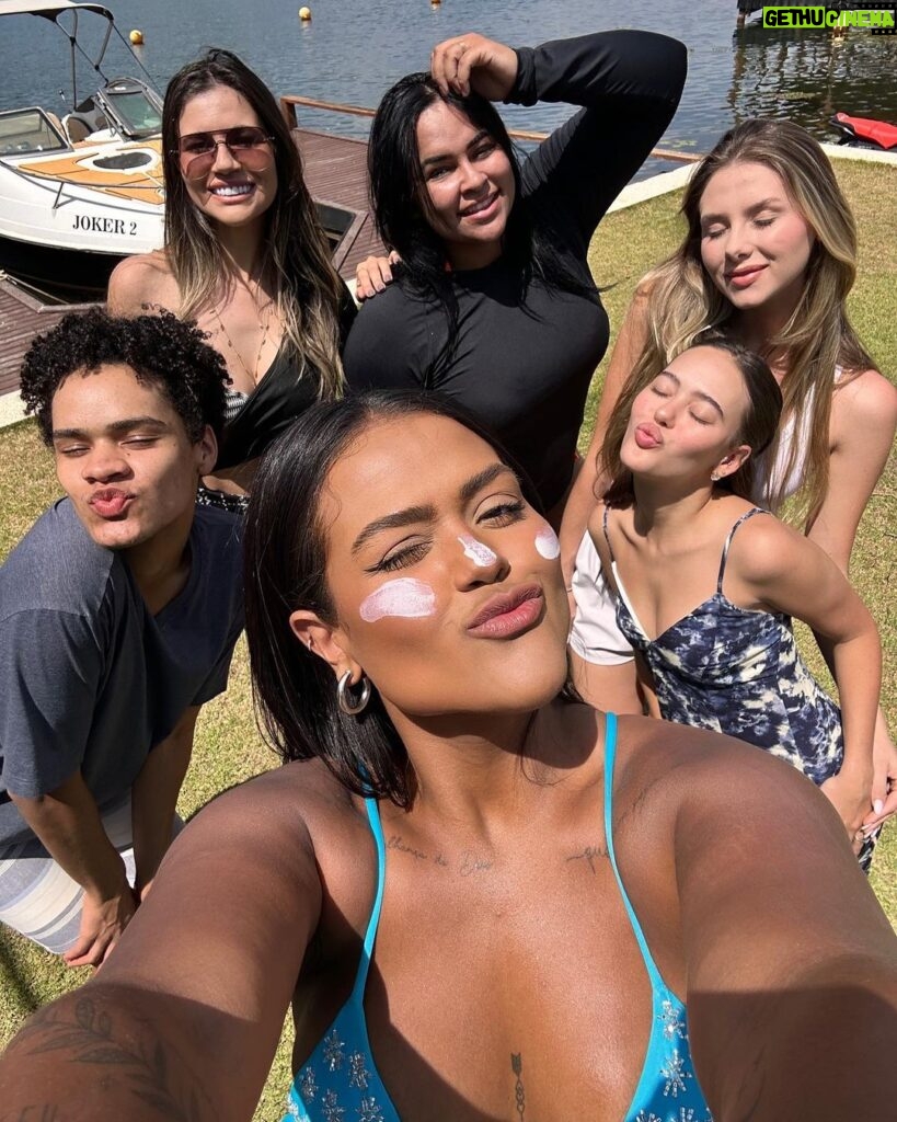 Camila Loures Instagram - Sabadinho de 31º ☀️🫶🏽 Condomínio Aldeias Do Lago