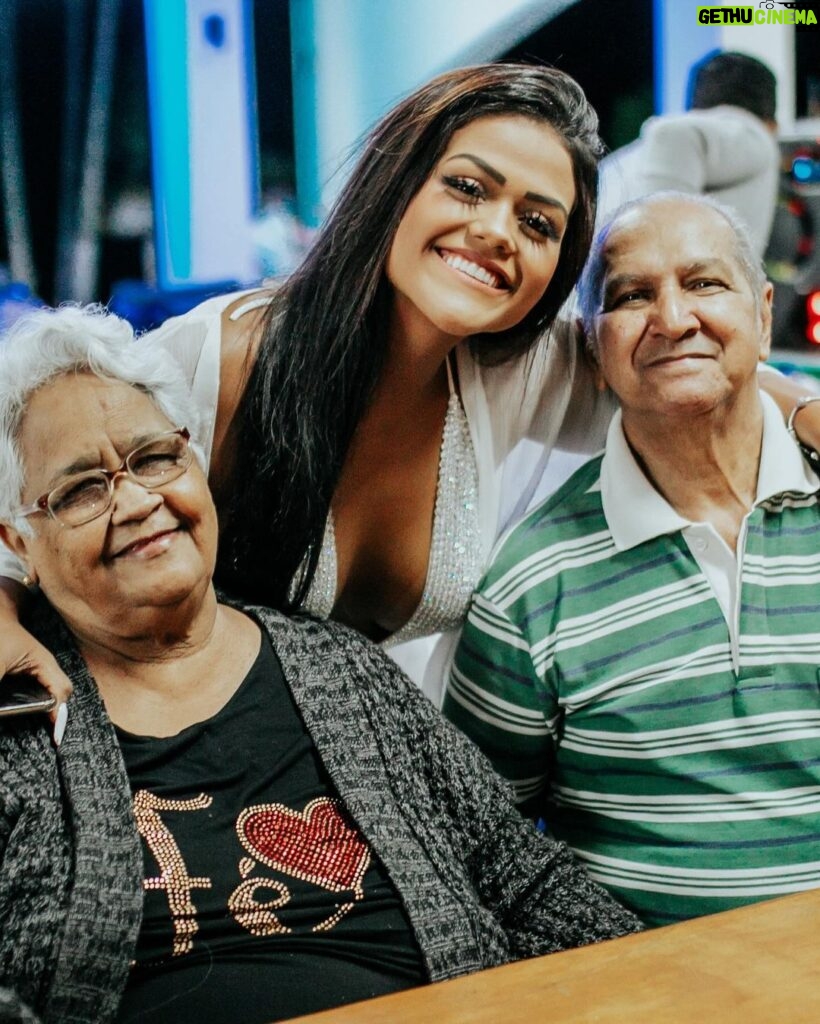 Camila Loures Instagram - Hoje meu vôzinho foi morar com papai do céu 🙏🏽😭 Vô obrigado por tudo que fez por nós, por todos ensinamentos, por toda criação e por todo amor, um amor que Deus escolheu receber de braços abertos para ficar ao lado de uma linda mulher que também já se foi … meu vô e minha vó agr estão la de cima cuidando da gente! voce cumpriu seu propósito aqui nessa terra, Deus tomou pra si seu servo, voce foi exemplo! Obrigada por tudo vô, você nos deu uma base q ninguém explica, nunca deixou faltar nada, principalmente amor! TE AMO VÔ, PRA SMP! 🖤🙏🏽😭 “Combati o bom combate, acabei a carreira, guardei a fé. 2 Timóteo 4:7” Márcio Antonio de Almeida 10/07/1943 ✝ 10/02/2024 Pra sempre em nossos corações!