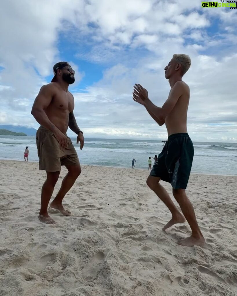 Camila Loures Instagram - Maresias 2024 🌊🤍 // quem ta acompanhando os stories da viagem? 😂 Maresias, Sao Paulo, Brazil