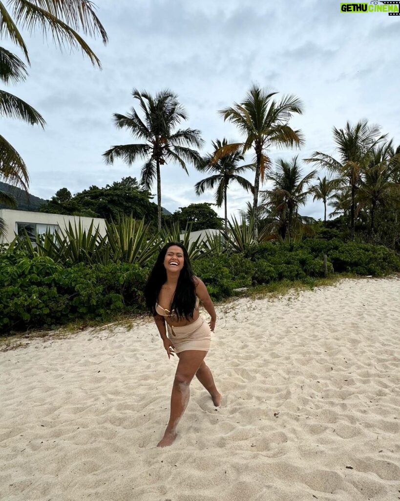 Camila Loures Instagram - Praiou com os bests ❤ Maresias, Sao Paulo, Brazil
