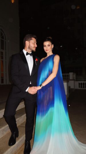 Camila Queiroz Instagram - Bem arrumadinhos para uma noite especial!
@belmondcopacabanapalace 
#100DoCopa
