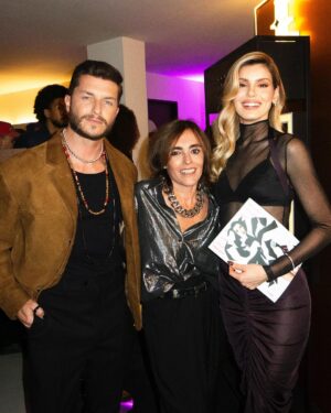 Camila Queiroz Instagram - Lançamento @eudora #GlamByCamilaQueiroz x 12 anos @bazaarbr 
Realizando sonhos ao lado de duas marcas incríveis, rodeada de amigos  em uma noite inesquecível.