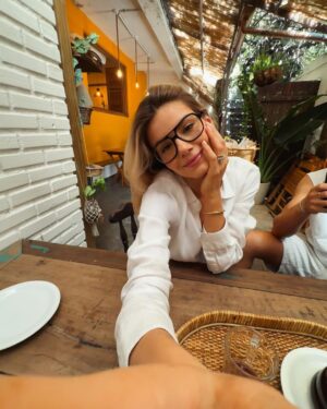 Camila Queiroz Instagram - 🌼🥰☕️🥞🫶🏼
@klebbertoledo
