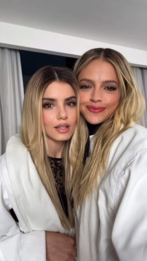 Camila Queiroz Instagram - ✨Blonde reunited ✨