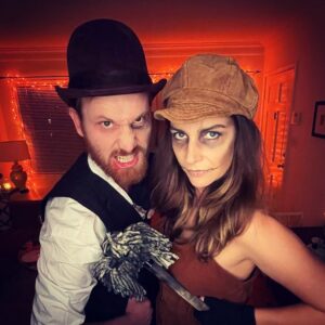 Camilla Arfwedson Instagram - Bare knuckle boxer and a chimney sweep obvioussssllyyy 😆#halloween #victorianhouse 👻🎃🕷❤️