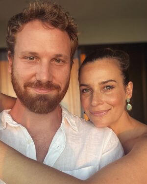 Camilla Arfwedson Instagram - Hawaii last year and waiting for Auro liiike … 💕 💕 💕 #valentine