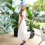 Camilla Kerslake Instagram - #RoyalAscot never disappoints. 👒 by @missbsmillinery, 👗a @crewclothing recycle from Wimbledon last year. Professional 📸 by the divine @kirstinsinclair less professional ones by @jonny.is.green. Fresh colour by @_narcissenoir at @nevillehairandbeautyofficial 💅 Love to @alexandra__jw for the invitation ❤️ Royal Ascot