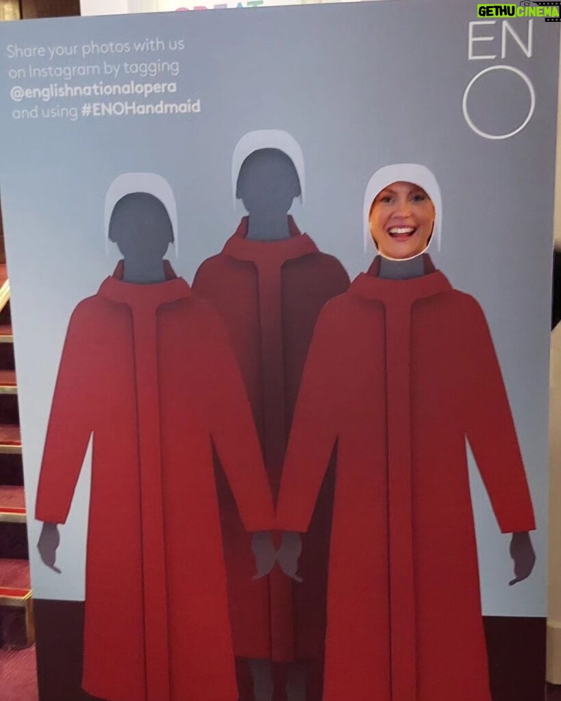 Camilla Kerslake Instagram - #HandmaidsTale show 2 let's goooooo @englishnationalopera #enohandmaid London Coliseum