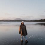 Camille D. Sperandio Instagram – il y a un an, on revenait à Montréal après nos 5 mois à vivre dans notre roulotte à Tofino. 5 mois de liberté et de prise de conscience qui m’ont fait grandement évoluer. Forever grateful 🤍🫶🏼 Tofino, British Columbia