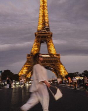 Camille D. Sperandio Instagram - Au revoir Paris! Merci pour tes croissants, tes Spritz, ton accueil et ta chaleur. C’était short but so sweet. 🤍

Plutôt chanceuse d’avoir un copain qui fait de si belles photos 🥰 @guillaume.stamand