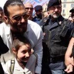 Can Yaman Instagram - Una giornata intensa, ricca di emozioni e nuovi importanti amici … Grazie a tutti ! #canyamanforchildren #canyaman #breakthewalltour #breakthewalltour2023 #amoregeneraamore #AnniversarioPolizia #donatorinati @policlinico.umberto1 @dolcegabbana @mercedesbenzitalia @poliziadistato_officialpage @canyamanforchildren Piazza Di Spagna, Roma