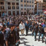 Can Yaman Instagram - Oggi sono orgoglioso di aver rinnovato la mia promessa di donazione per incitare i giovani a donare, un gesto importante per aiutarci tutti. Ringrazio la Polizia di Stato per avermi dato questa occasione e in particolare il Ministro dell’Interno Matteo Piantedosi e il Capo della Polizia Lamberto Giannini, per l'affetto dimostrato. Un grazie all'associazione #donatorinati e al suo presidente Claudio Saltari. #AnniversarioPolizia @poliziadistato_officialpage Piazza Di Spagna, Roma
