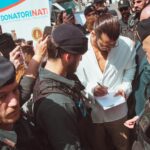 Can Yaman Instagram - Oggi sono orgoglioso di aver rinnovato la mia promessa di donazione per incitare i giovani a donare, un gesto importante per aiutarci tutti. Ringrazio la Polizia di Stato per avermi dato questa occasione e in particolare il Ministro dell’Interno Matteo Piantedosi e il Capo della Polizia Lamberto Giannini, per l'affetto dimostrato. Un grazie all'associazione #donatorinati e al suo presidente Claudio Saltari. #AnniversarioPolizia @poliziadistato_officialpage Piazza Di Spagna, Roma