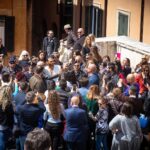 Can Yaman Instagram - Oggi sono orgoglioso di aver rinnovato la mia promessa di donazione per incitare i giovani a donare, un gesto importante per aiutarci tutti. Ringrazio la Polizia di Stato per avermi dato questa occasione e in particolare il Ministro dell’Interno Matteo Piantedosi e il Capo della Polizia Lamberto Giannini, per l'affetto dimostrato. Un grazie all'associazione #donatorinati e al suo presidente Claudio Saltari. #AnniversarioPolizia @poliziadistato_officialpage Piazza Di Spagna, Roma