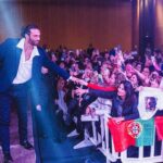 Can Yaman Instagram - ¡ Qué ilusión ! Barcelona 10.02.2024 🇪🇸 @canyamanforchildren 👣 Skyfall Barcelona