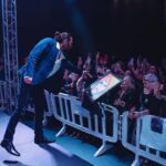 Can Yaman Instagram - ¡ Qué ilusión ! Barcelona 10.02.2024 🇪🇸 @canyamanforchildren 👣 Skyfall Barcelona