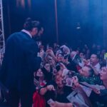 Can Yaman Instagram - ¡ Qué ilusión ! Barcelona 10.02.2024 🇪🇸 @canyamanforchildren 👣 Skyfall Barcelona