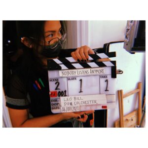 Cara Theobold Instagram - We made a film, we wrapped a film, we’re definitely delirious in these photos. Congratulations to @serpicleo1 and @maevademurger for being the writing/directing/producing/acting force that you are and for bringing together this incredible cast and crew 🔥

Watch. This. Space. #NobodyListensAnymore