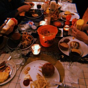 Cara Theobold Instagram - Halloween 2020 🦇💀🍔#alldressedupandnowheretogo #literally