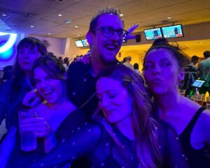 Cara Theobold Instagram - God I had a good birthday! ❤️🎳
Thank you to my spectacular friends for bringing their A game and to @samgswann for making all my cookie birthday cake dreams come true. No joke wanted one of them my entire life. 
Birthdaaaaaayyyyyyyyyyyy ✨✨✨✨✨✨✨✨