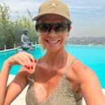 Carla Ochoa Instagram - Mejor que Ayer… 🎶🎶🎶 Viernes de trabajo y descanso🤩✨💛 Santiago, Chile