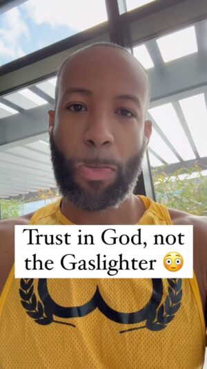 Carlos King Instagram - Trust in God, NOT the gaslighter chi 🙏🏽❤️ #HappySunday