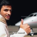 Carlos Sainz Jr. Instagram - ¡Qué orgullo volverte a ver en lo más alto @carlossainzoficial ! Ganar un @dakarrally no es fácil, pero ganar 4 es de absoluta leyenda! Los que estamos a tu alrededor sabemos lo sacrificado que es repetir reto cada enero y más siendo veterano 😜. Jugarse el trabajo de todo un año en menos de 15 días es de valientes y tú has demostrado serlo como el que más. Te queremos papá ❤️ So proud to see you at the top again @carlossainzoficial ! Winning a @dakarrally is not easy, but winning 4 is for absolute legends! Those of us around you know how much of a sacrifice it is to repeat the challenge every January and even more being a senior 😜. To put a whole year's work on the line in less than 15 days is for the brave and you have proved to be the bravest of all. We love you dad ❤️ Thank you for the last-minute flight @vistajet @thomasflohrvista