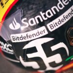 Carlos Sainz Jr. Instagram - A retro suit deserves an old school helmet 😎 - #Carlossainz