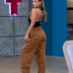 Carmen Villalobos Instagram - Esta noche a cuantas manos cocinaremos en #topchefvip2 😎? Los esperamos en un nuevo capítulo por @telemundo a las 7/6c ❤️ M&H @normajaneid Stylist @jorge.malave @macondia_ Aretes @salvareajoyeria Fotos by @10grb Zona Colonial, Santo Domingo, Republica Dominicana